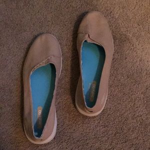 Skechers on-the-go beige loafers.